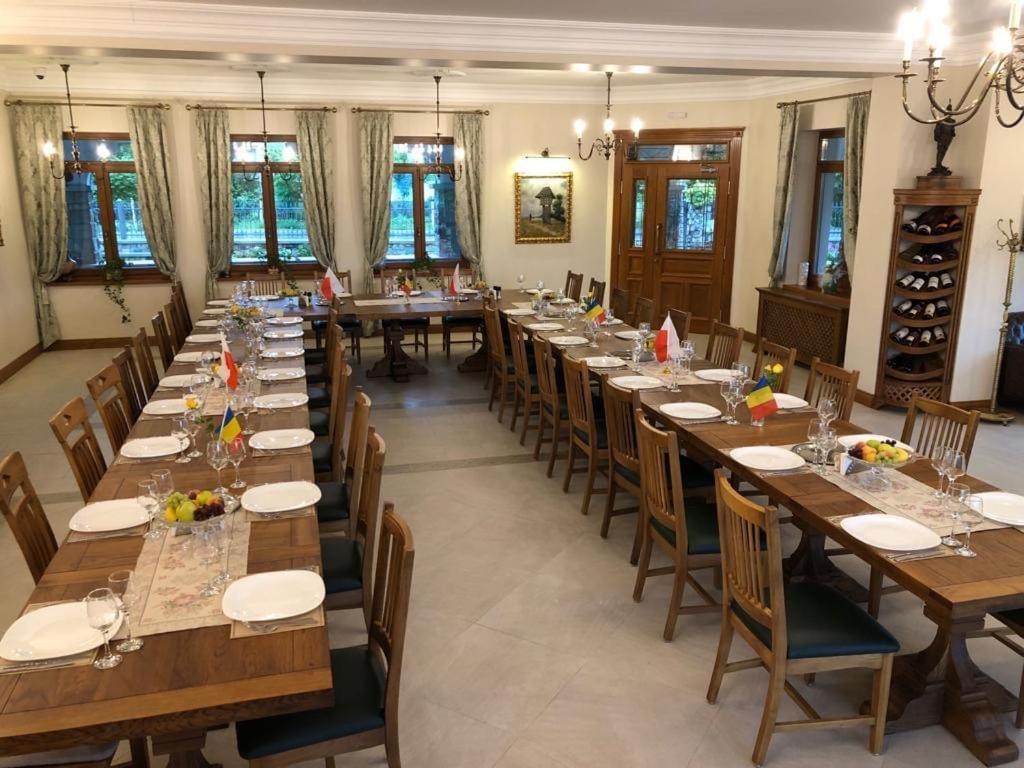 Conacul Cornu 1945 Otel Cornu de Jos Dış mekan fotoğraf