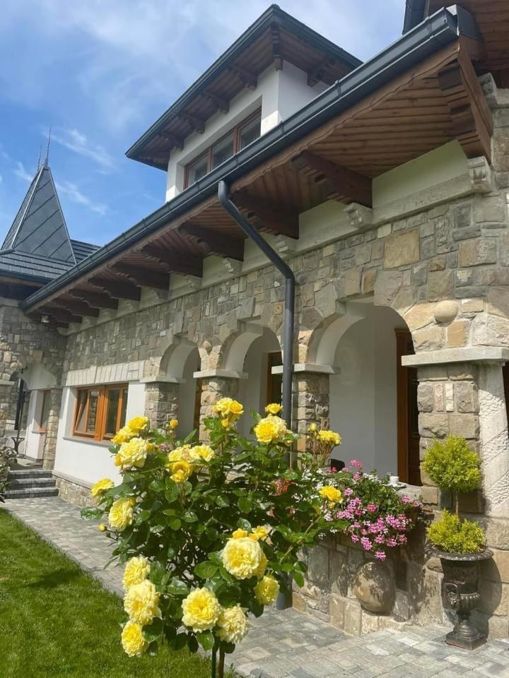 Conacul Cornu 1945 Otel Cornu de Jos Dış mekan fotoğraf